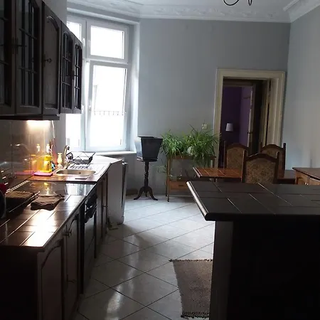 Lägenhet Refined Flat In Jezyce District *