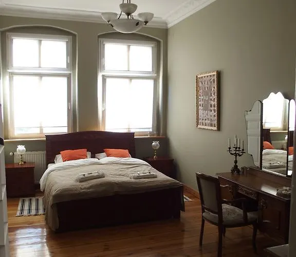 Refined Flat In Jezyce District 아파트 포즈난